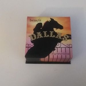 Benefit Dallas Blush Box